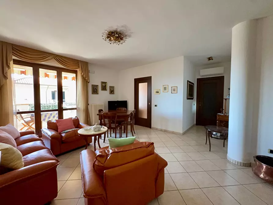 Immagine 5 di Appartamento in vendita  in via ruetta scarafoni 14 a Giulianova