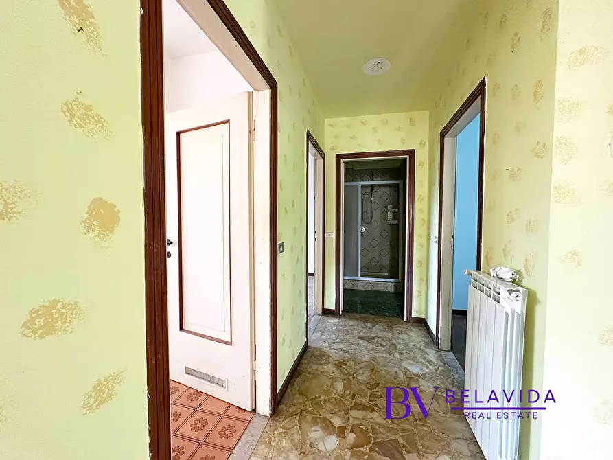 Immagine 15 di Villa in vendita  in Via Lussemburgo 49 a Ispra