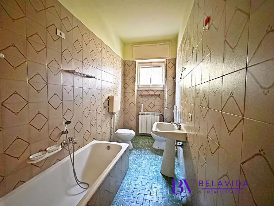 Immagine 17 di Villa in vendita  in Via Lussemburgo 49 a Ispra