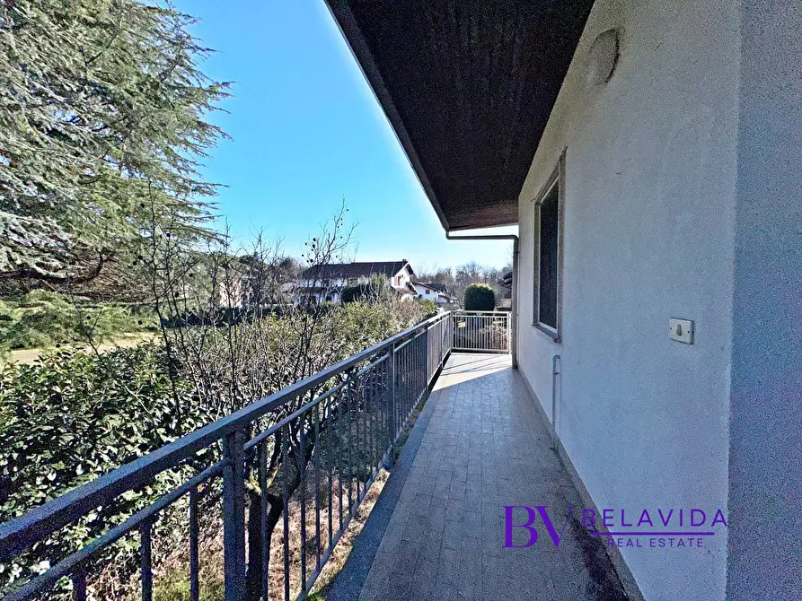 Immagine 28 di Villa in vendita  in Via Lussemburgo 49 a Ispra