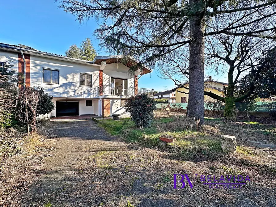 Immagine 1 di Villa in vendita  in Via Lussemburgo 49 a Ispra