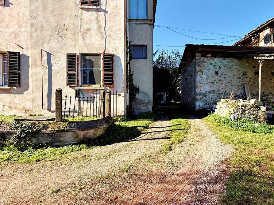 Immagine 17 di Villa in vendita  in Via Dottor Secondino Mazzone 21 a Serravalle Sesia