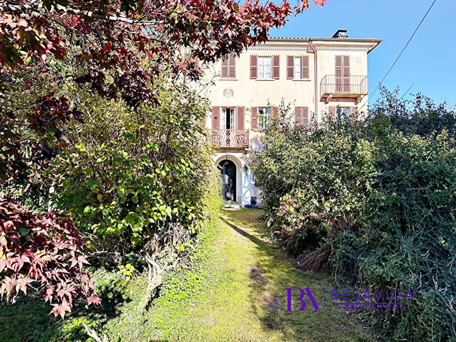 Immagine 1 di Villa in vendita  in Via Dottor Secondino Mazzone 21 a Serravalle Sesia