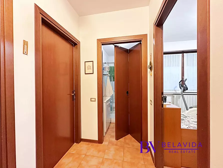 Immagine 17 di Appartamento in vendita  in Via Della Ravizza 30 a Somma Lombardo