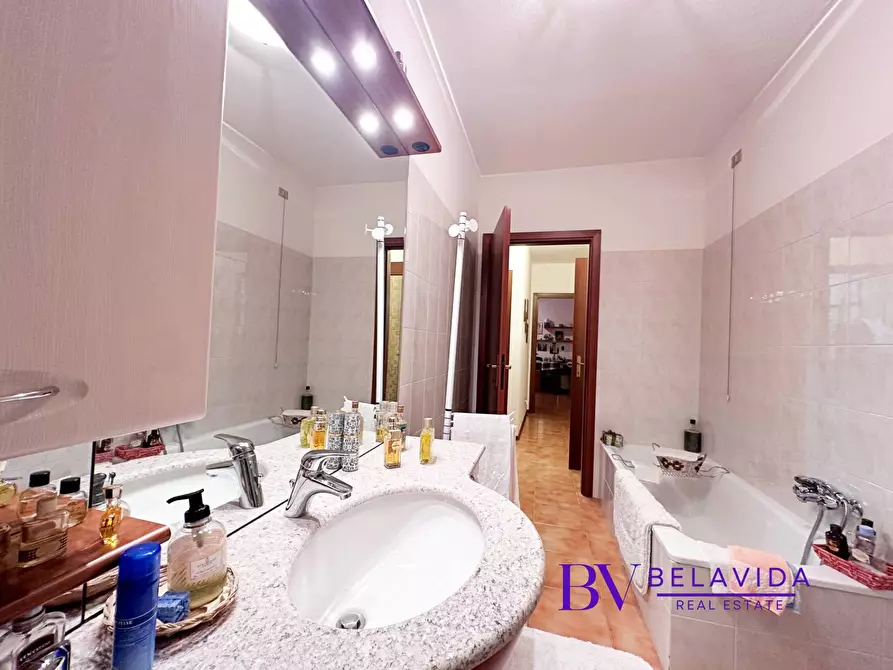 Immagine 19 di Appartamento in vendita  in Via Della Ravizza 30 a Somma Lombardo