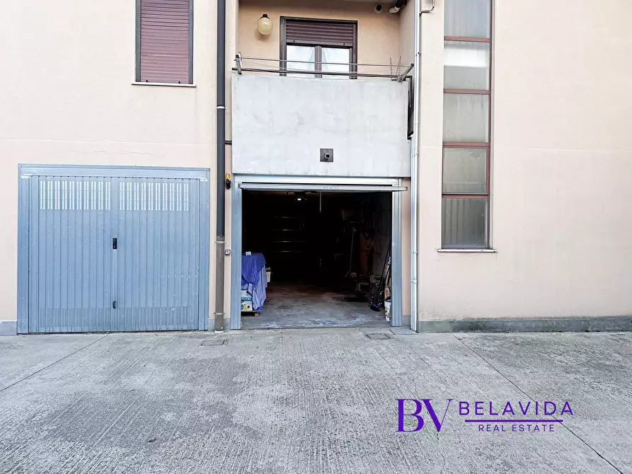 Immagine 31 di Appartamento in vendita  in Via Della Ravizza 30 a Somma Lombardo