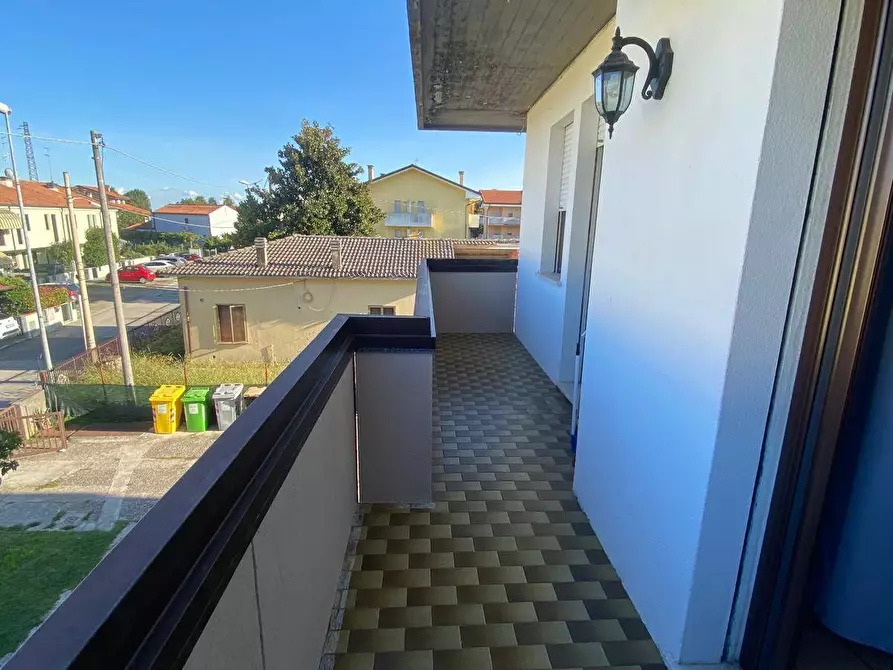Immagine 10 di Appartamento in vendita  in via solferino a Rovigo