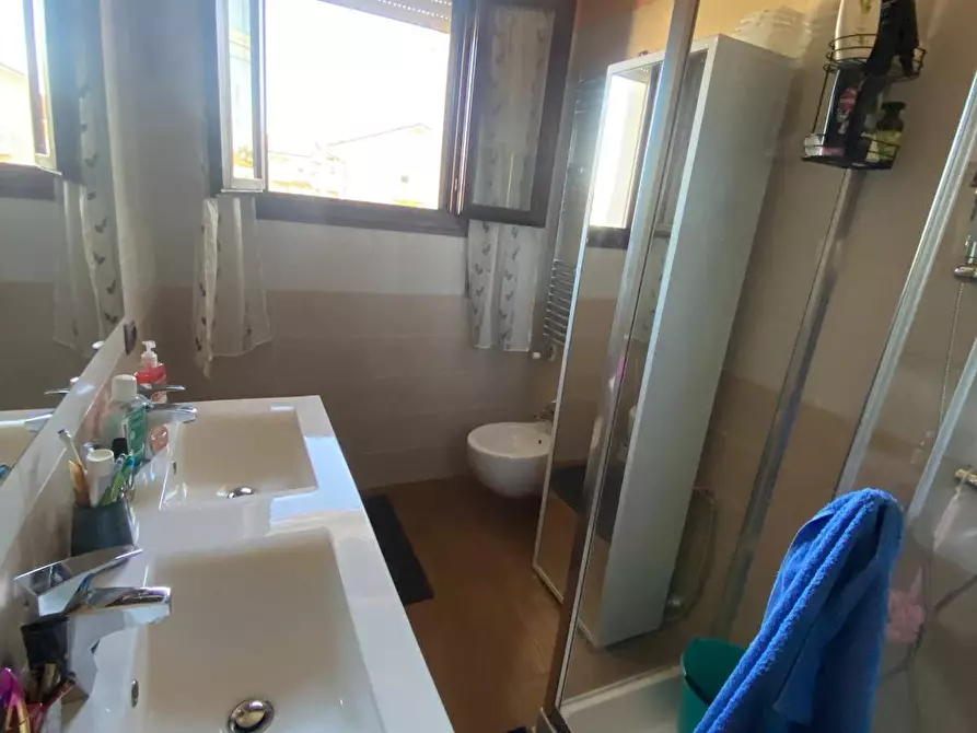 Immagine 27 di Appartamento in vendita  in via solferino a Rovigo