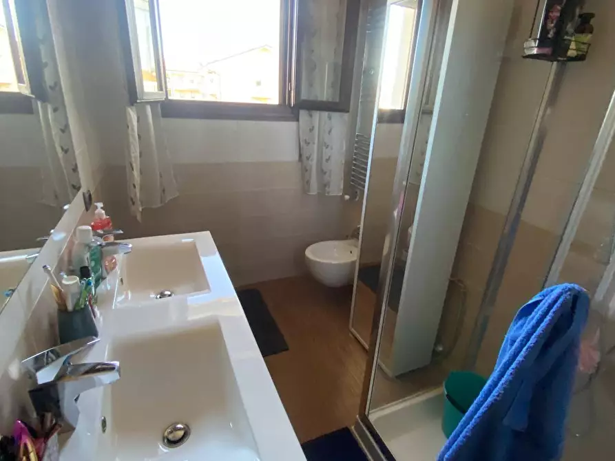 Immagine 28 di Appartamento in vendita  in via solferino a Rovigo