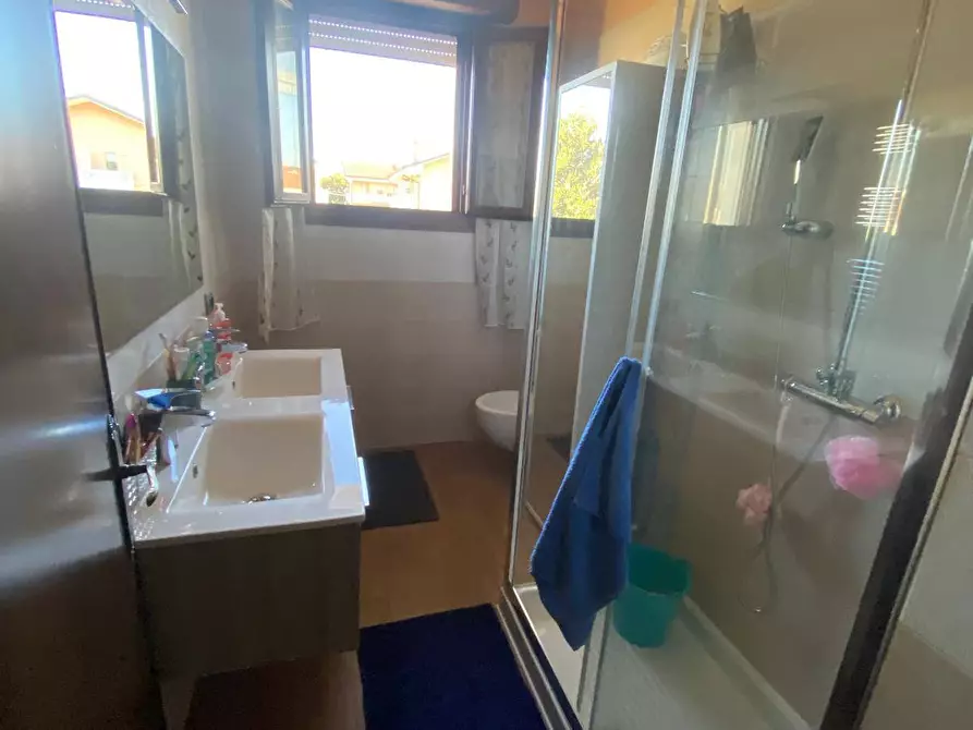 Immagine 30 di Appartamento in vendita  in via solferino a Rovigo