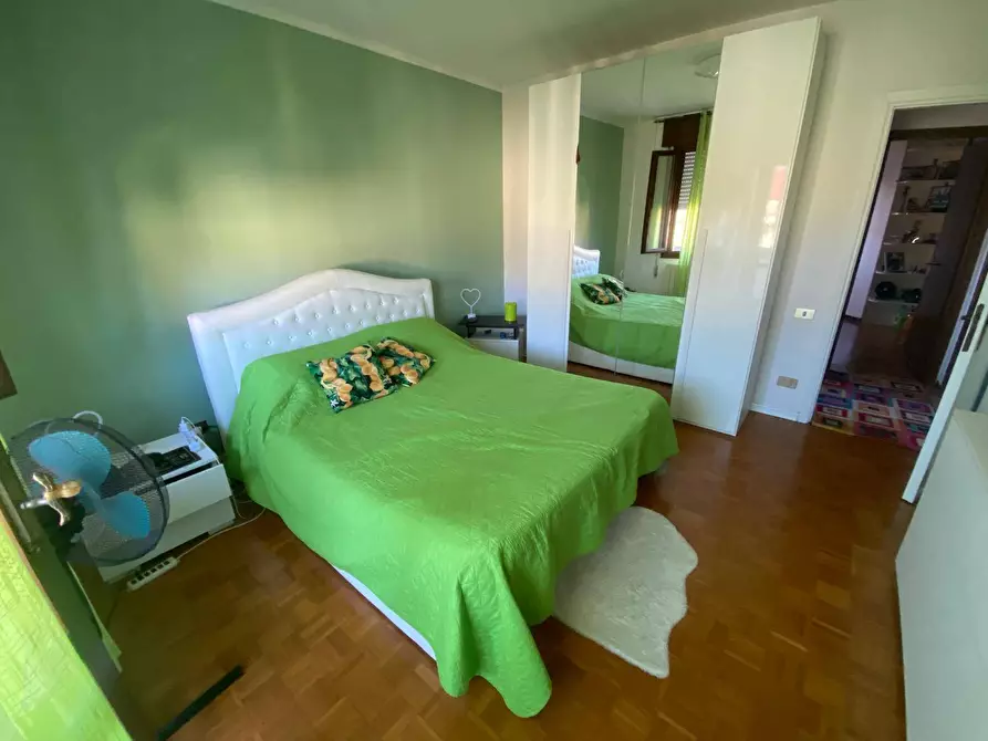 Immagine 33 di Appartamento in vendita  in via solferino a Rovigo