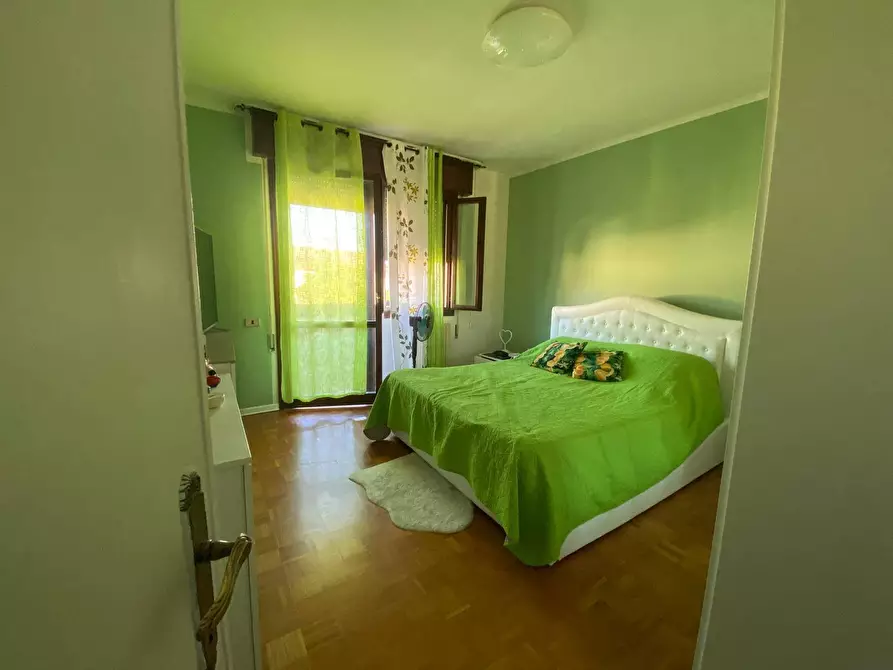 Immagine 35 di Appartamento in vendita  in via solferino a Rovigo