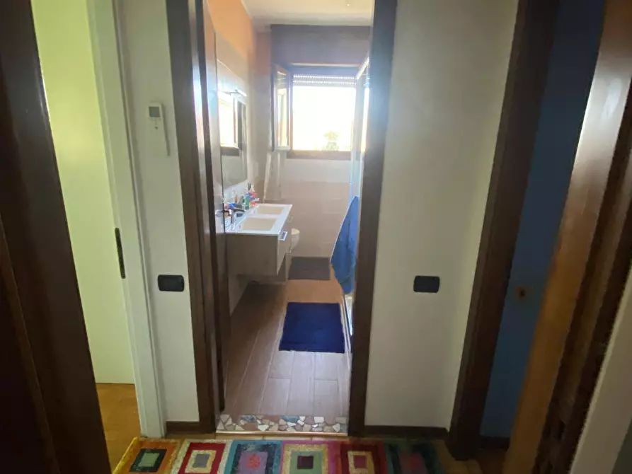 Immagine 36 di Appartamento in vendita  in via solferino a Rovigo