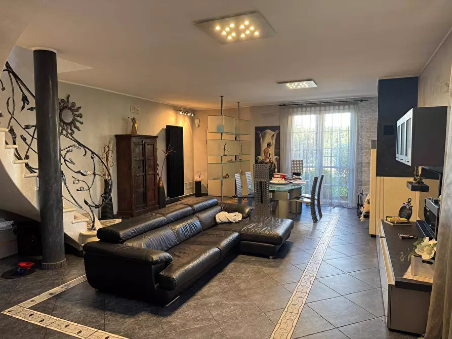 Immagine 2 di Casa semindipendente in vendita  a Rovigo