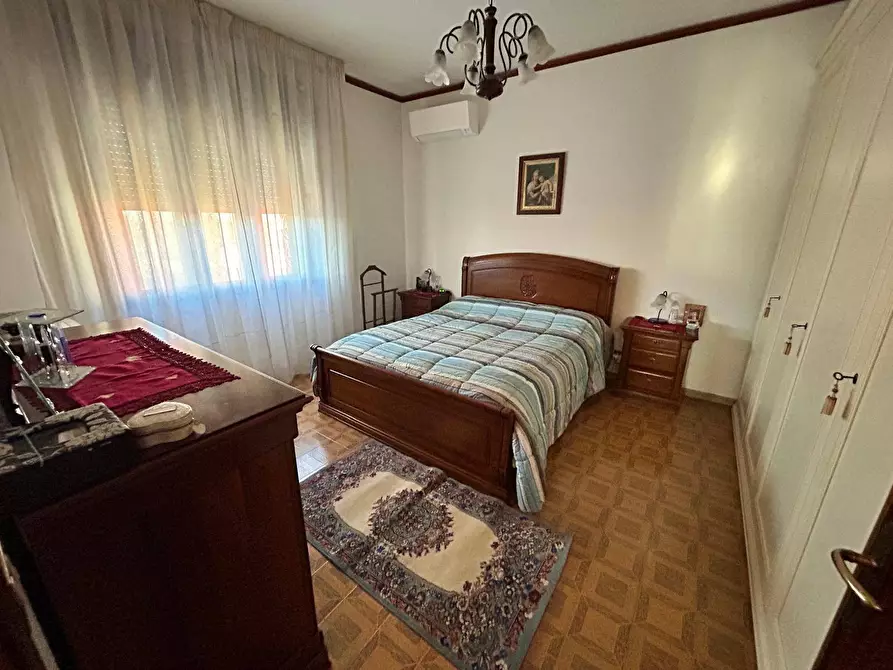 Immagine 8 di Villa in vendita  in via volturno 19 a Rovigo