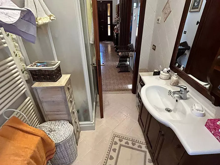 Immagine 12 di Villa in vendita  in via volturno 19 a Rovigo