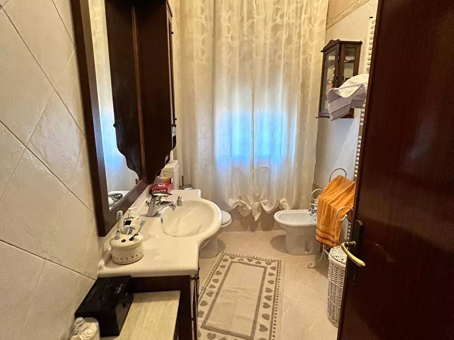 Immagine 13 di Villa in vendita  in via volturno 19 a Rovigo