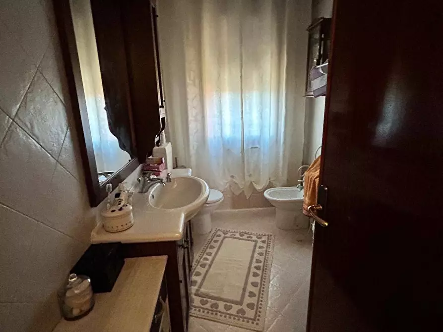 Immagine 15 di Villa in vendita  in via volturno 19 a Rovigo