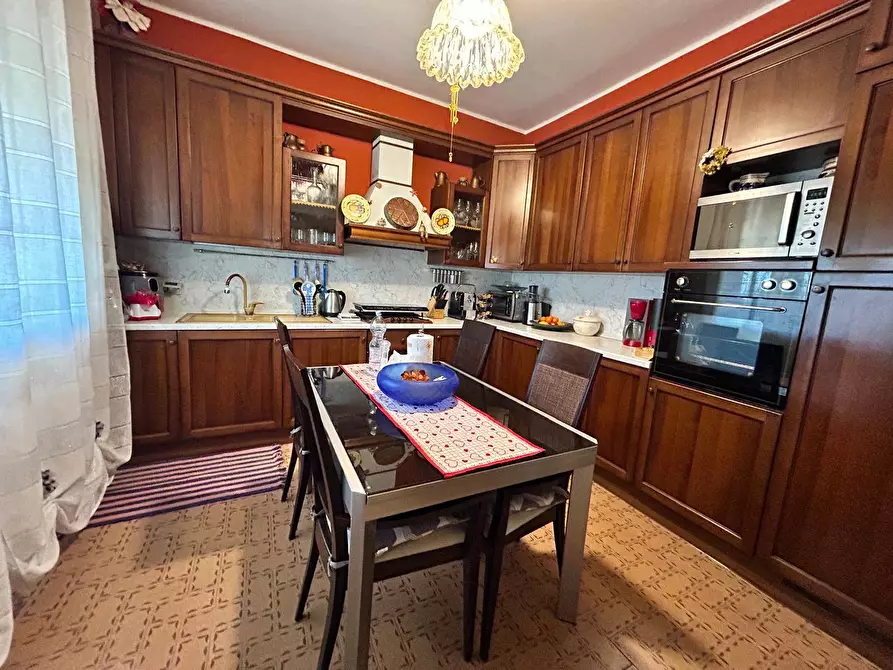 Immagine 19 di Villa in vendita  in via volturno 19 a Rovigo