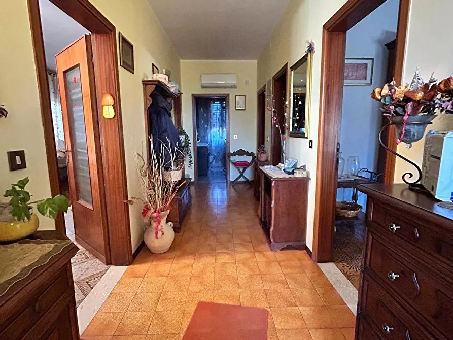 Immagine 35 di Villa in vendita  in via volturno 19 a Rovigo