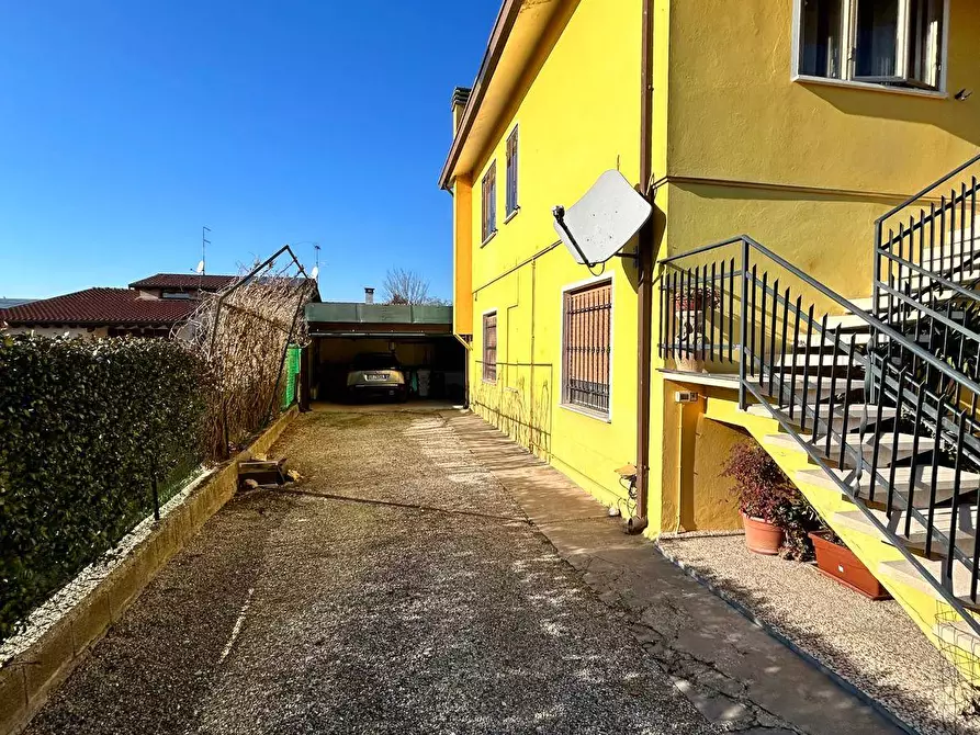 Immagine 39 di Villa in vendita  in via volturno 19 a Rovigo