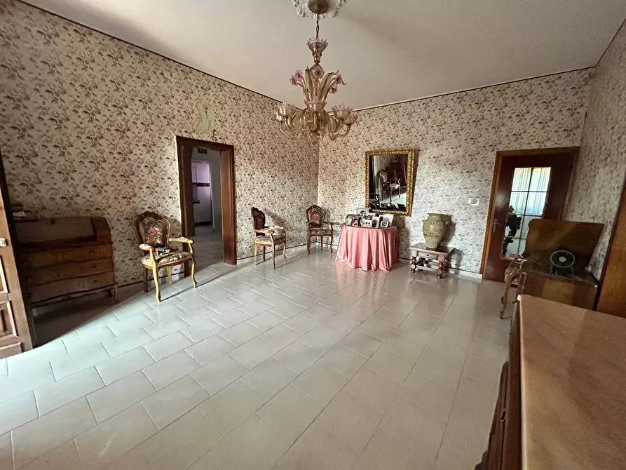 Immagine 5 di Villa in vendita  in via san gaetano 1 a Rovigo