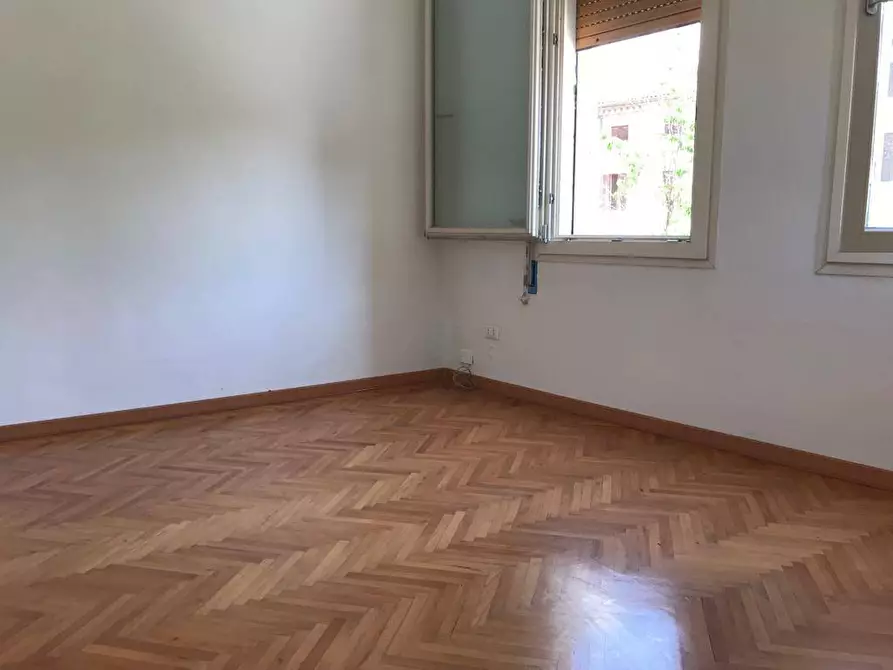 Immagine 1 di Ufficio in affitto  in corso del popolo a Rovigo