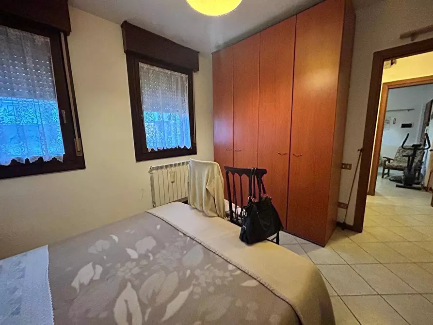 Immagine 6 di Appartamento in vendita  in VIA VITTORIO VENETO a Rovigo