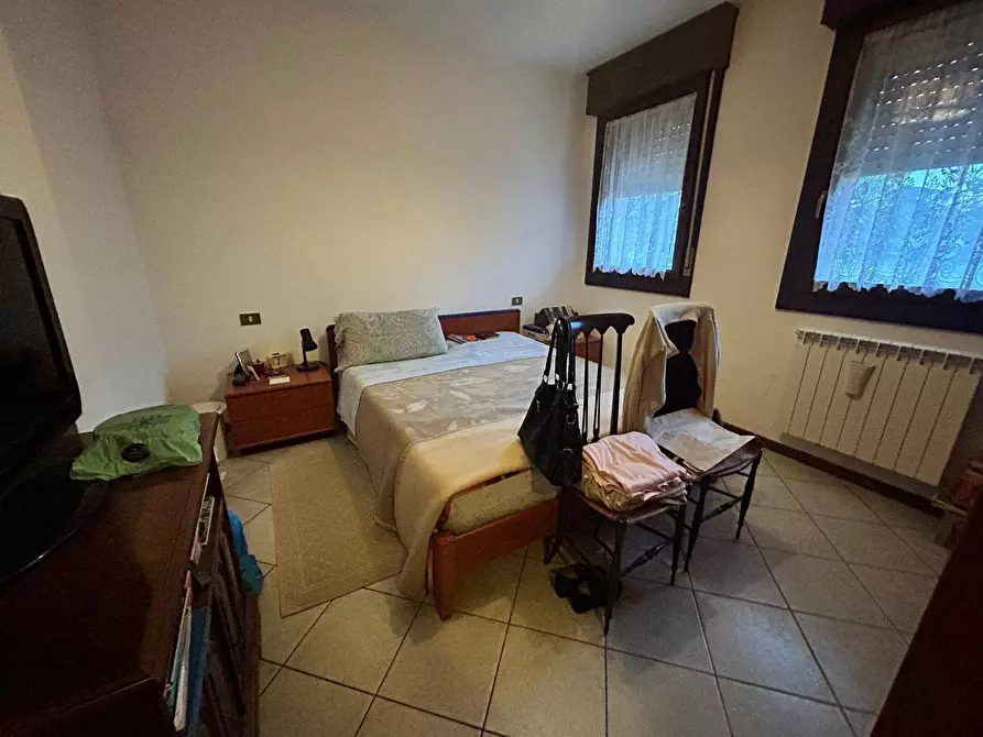 Immagine 7 di Appartamento in vendita  in VIA VITTORIO VENETO a Rovigo