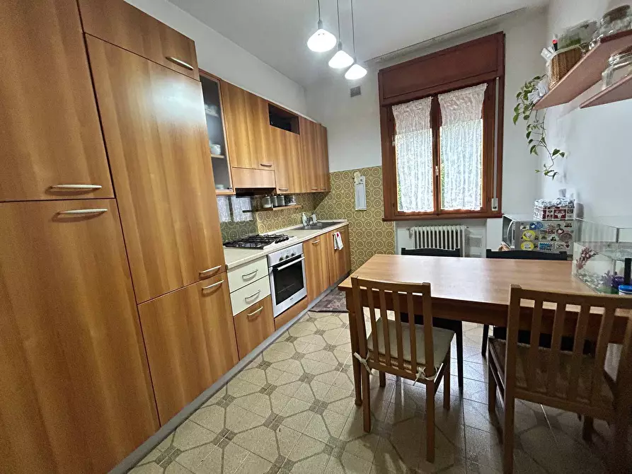 Immagine 4 di Appartamento in affitto  a Rovigo