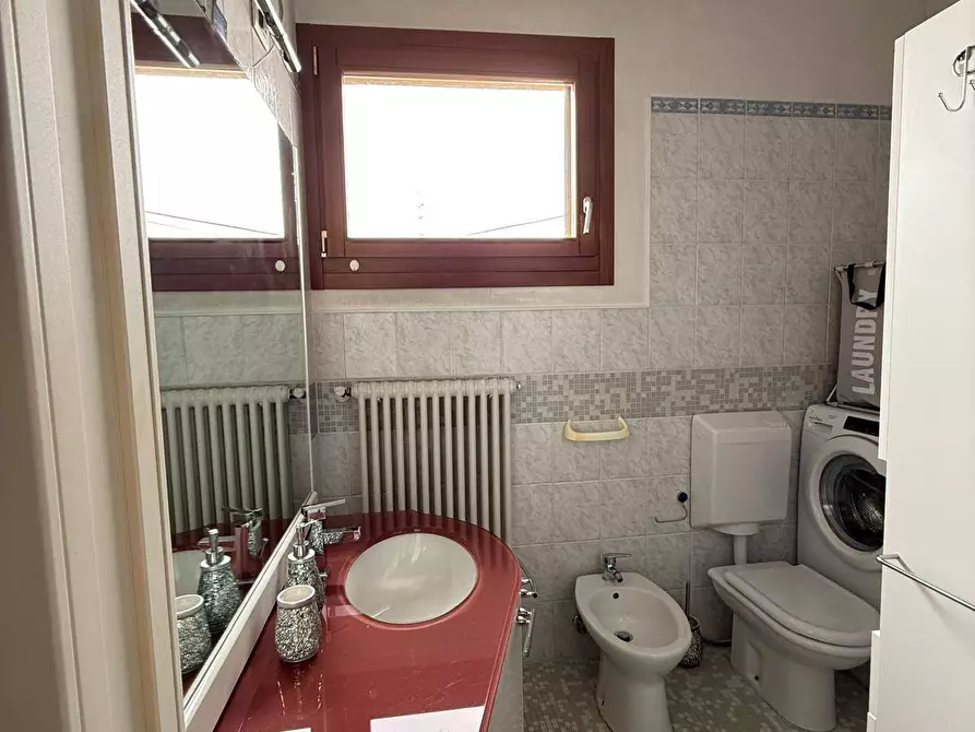 Immagine 6 di Appartamento in vendita  in via ippolito Nievo 4 a Rovigo