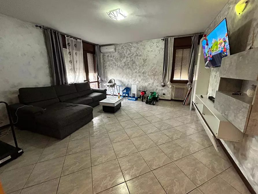 Immagine 4 di Appartamento in vendita  in viale porta po 64b a Rovigo