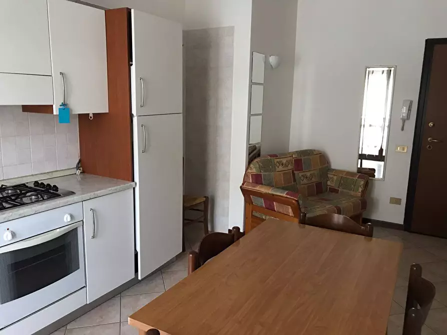 Immagine 2 di Appartamento in vendita  in VIA RINUCCINI 15 a Rovigo