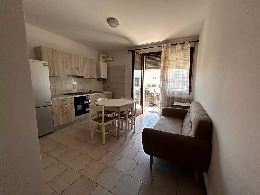 Immagine 3 di Appartamento in vendita  in Viale Fuà Fusinato 23 a Rovigo