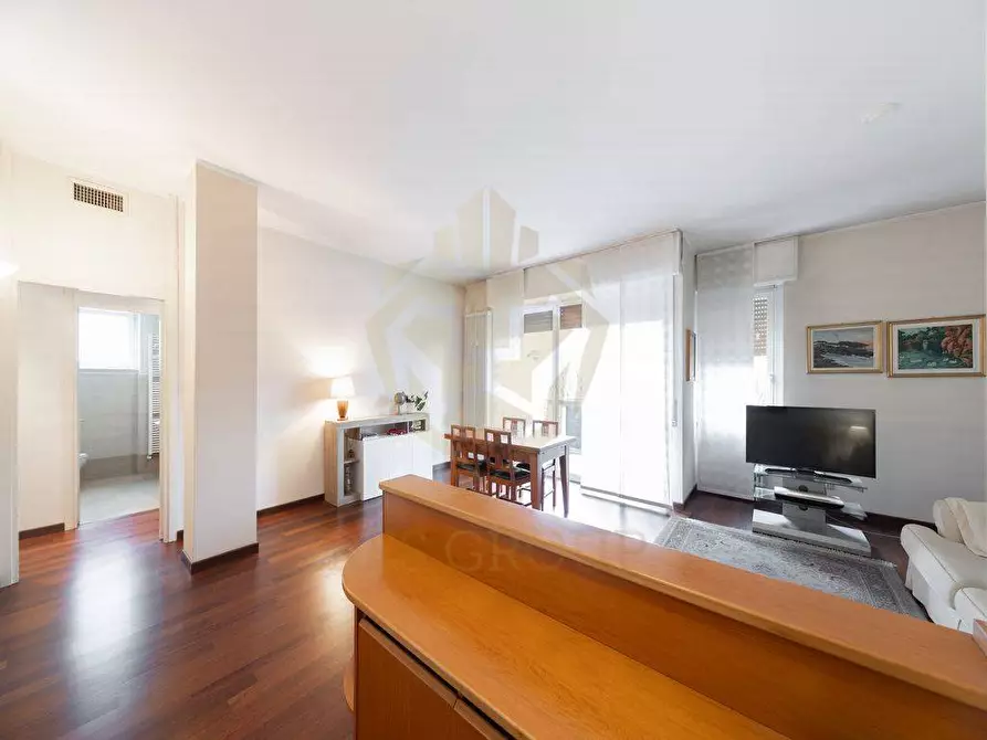 Immagine 1 di Appartamento in vendita  in VIA ROMAGNA 57 a Monza