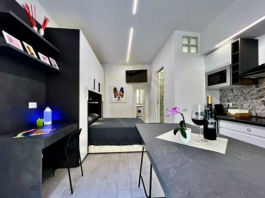 Immagine 38 di Appartamento in affitto  in Via Carlo Farini 36 a Milano