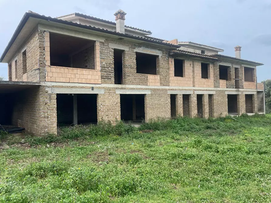 Immagine 2 di Rustico / casale in vendita  in via Monterosi a Monterosi