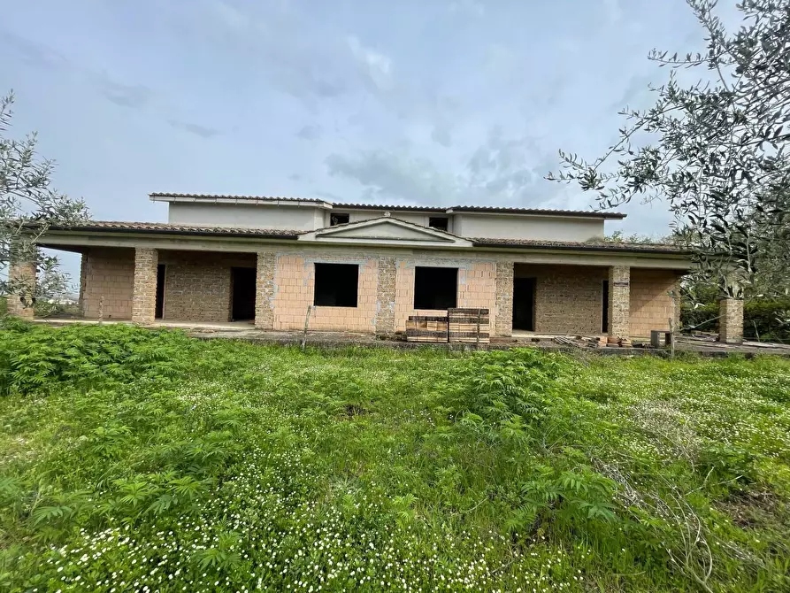 Immagine 3 di Rustico / casale in vendita  in via Monterosi a Monterosi