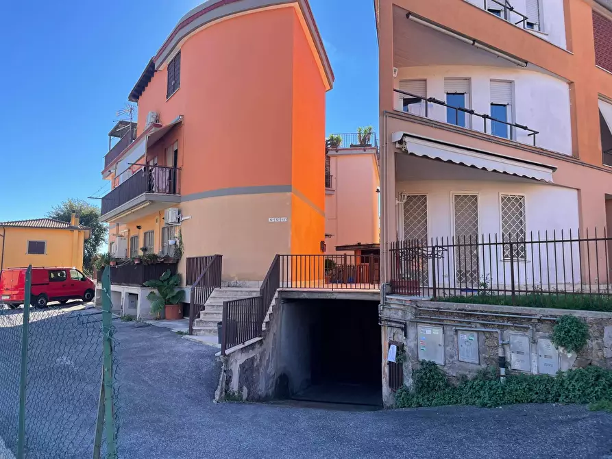 Immagine 1 di Box auto in vendita  in via Carlo Alberto a Anguillara Sabazia