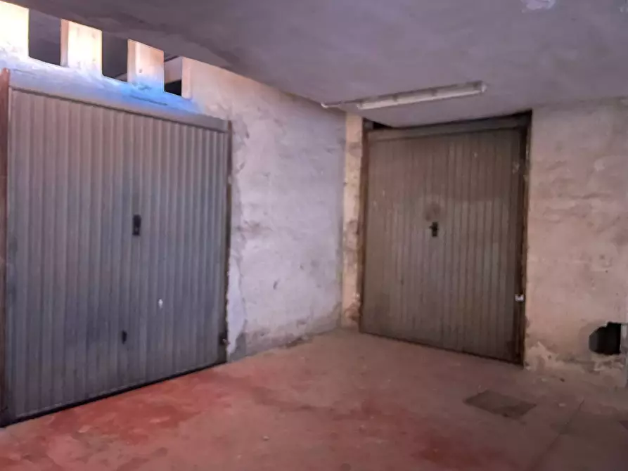 Immagine 2 di Box auto in vendita  in via Carlo Alberto a Anguillara Sabazia