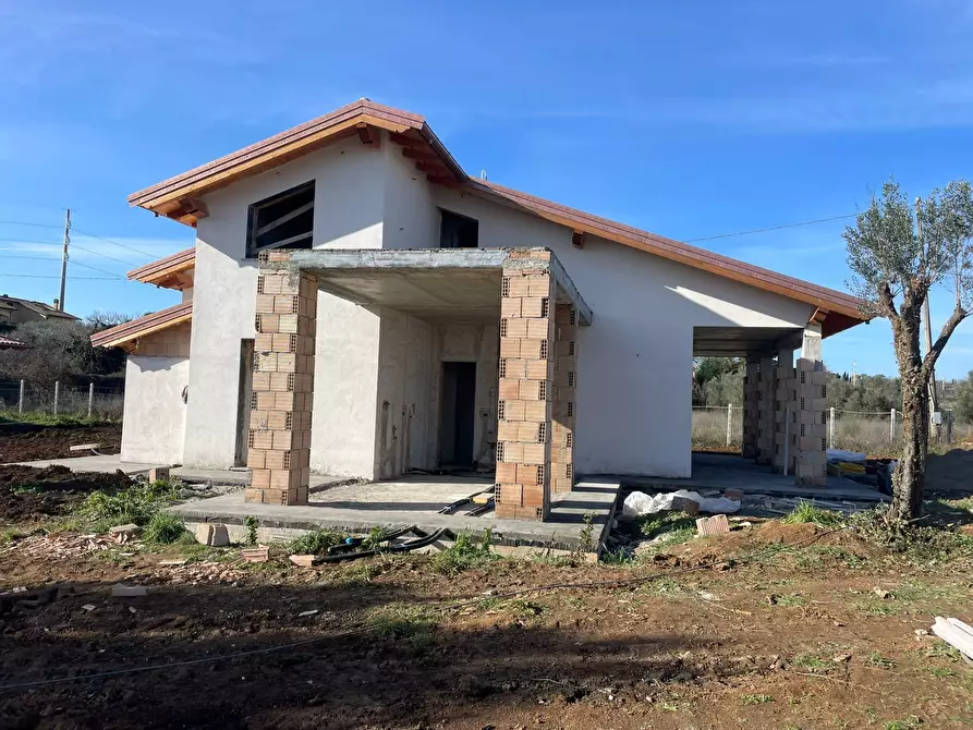 Immagine 2 di Villa in vendita  in via della Macchia snc a Bracciano