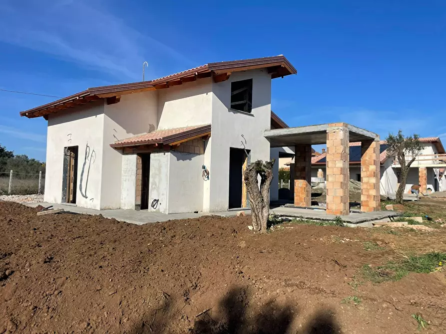 Immagine 3 di Villa in vendita  in via della Macchia snc a Bracciano