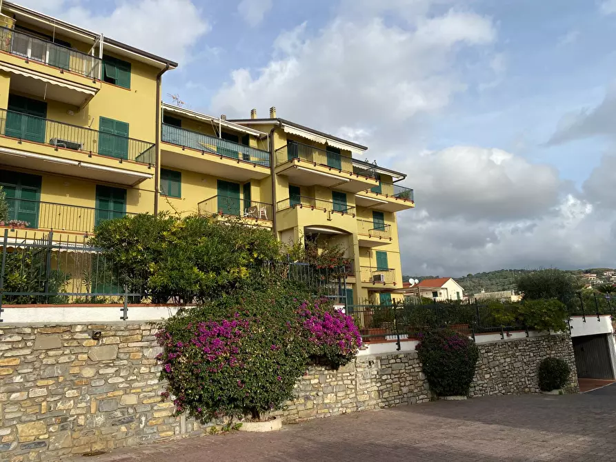 Immagine 2 di Appartamento in vendita  in via Diano Castello 74 a Diano Arentino