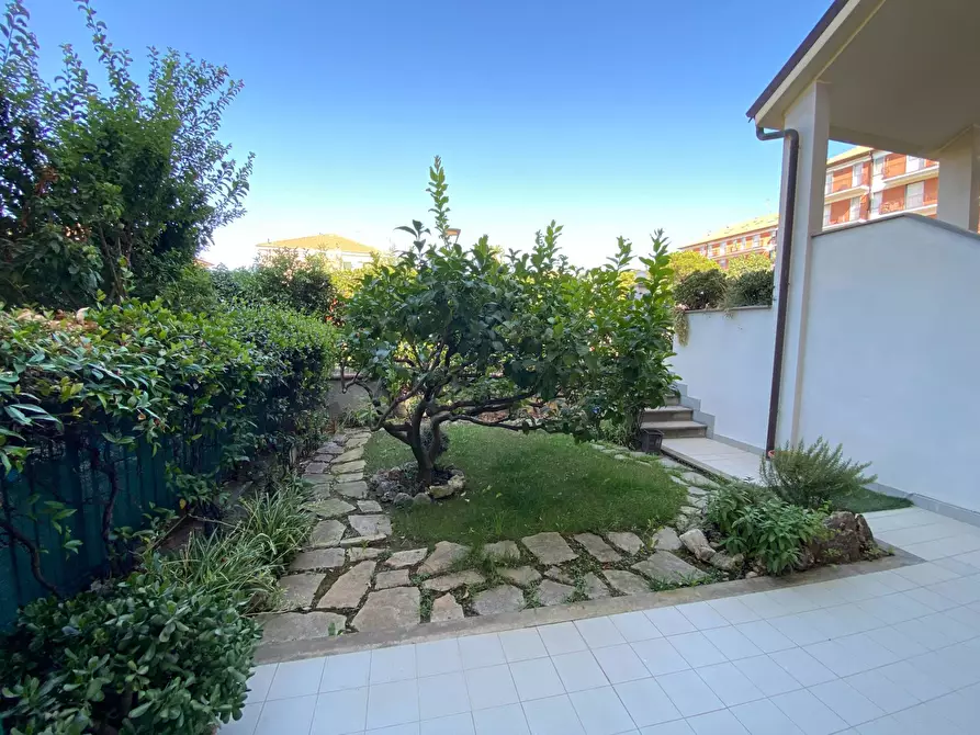 Immagine 4 di Appartamento in vendita  in via Manzoni 41 a San Bartolomeo Al Mare