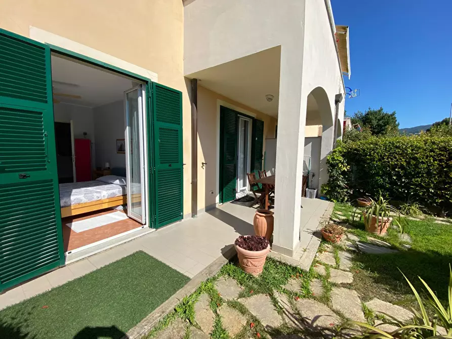 Immagine 5 di Appartamento in vendita  in via Manzoni 41 a San Bartolomeo Al Mare