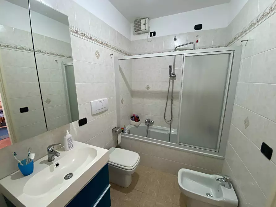 Immagine 38 di Appartamento in vendita  in via Manzoni 41 a San Bartolomeo Al Mare