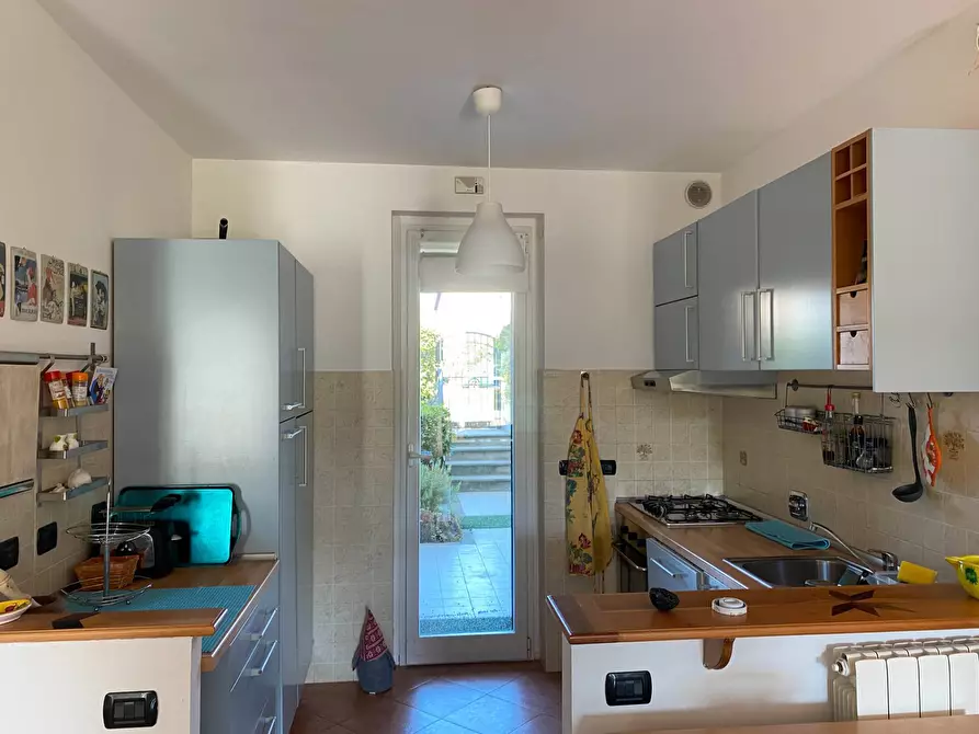 Immagine 19 di Appartamento in vendita  in via Manzoni 41 a San Bartolomeo Al Mare