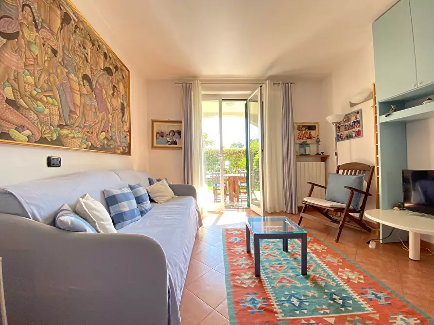 Immagine 13 di Appartamento in vendita  in via Manzoni 41 a San Bartolomeo Al Mare