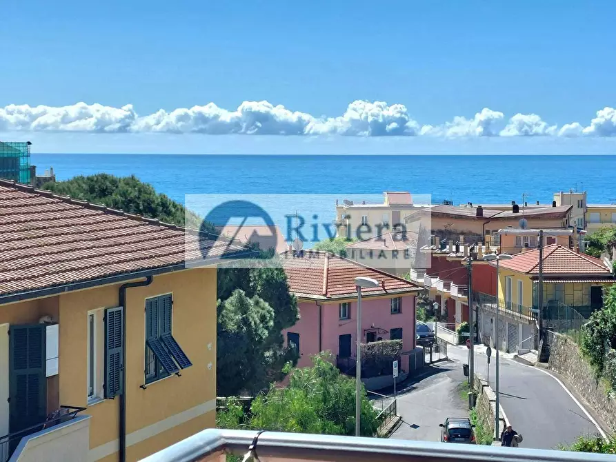 Immagine 1 di Appartamento in vendita  in via Solitario delle Alpi 13 a Cervo