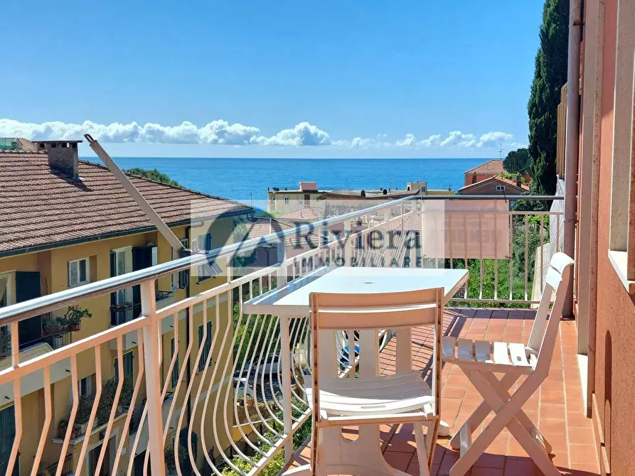 Immagine 2 di Appartamento in vendita  in via Solitario delle Alpi 13 a Cervo